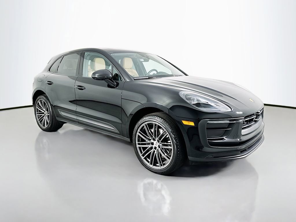 Certified 2026 Porsche Macan image 7