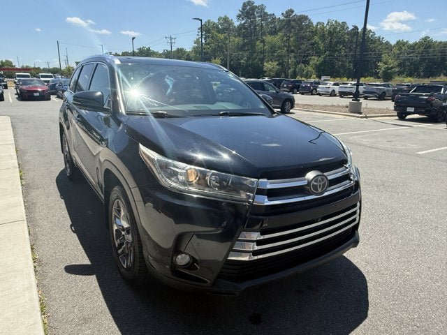 Used 2017 Toyota Highlander Limited AWD/4WD image 8