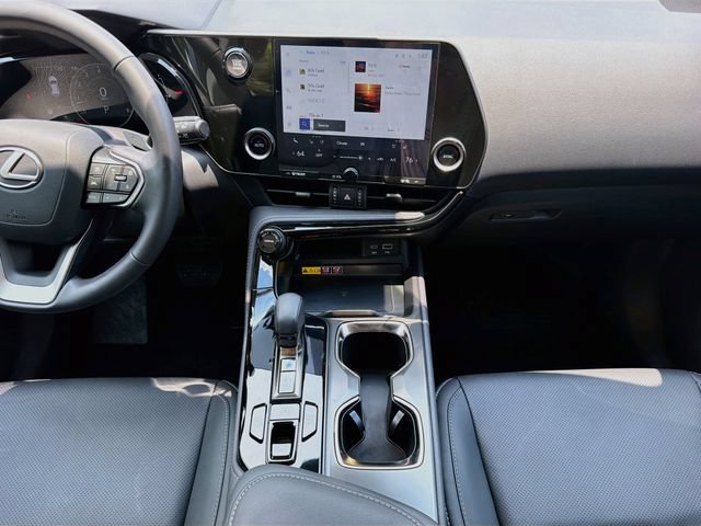 Used 2025 Lexus NX 250 FWD w/ Accessory Package (Z1) image 19