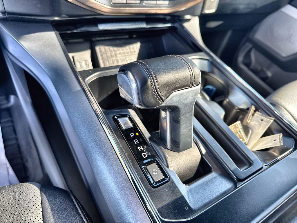 Used 2022 Ford F150 Lightning Lariat image 27