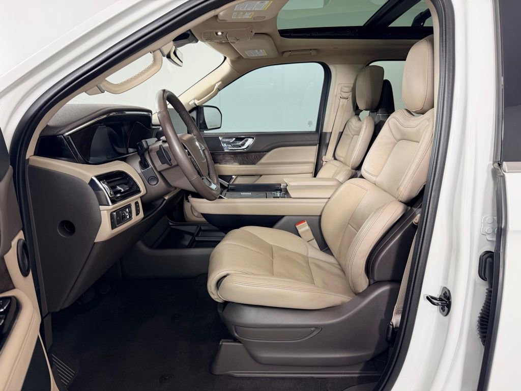 Used 2022 Lincoln Navigator L Reserve image 21