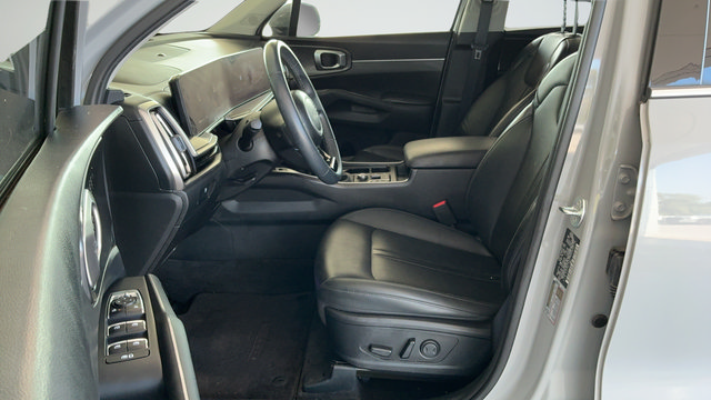 Used 2024 Kia Sorento S w/ Panoramic Sunroof Package FWD image 20