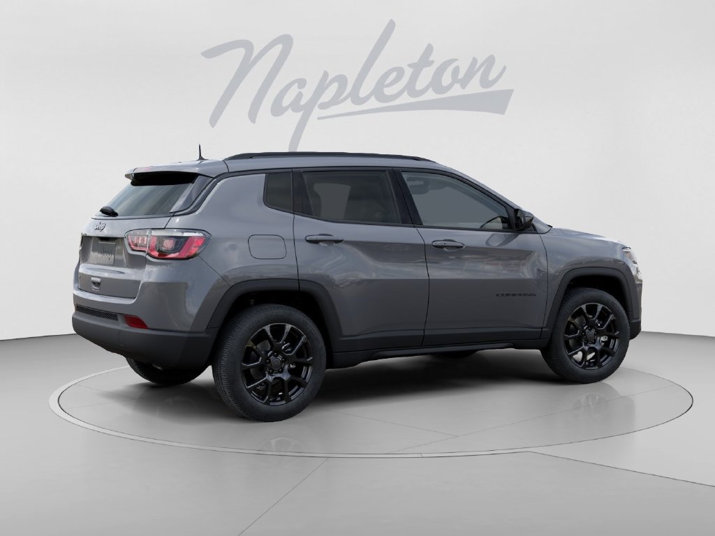 New 2027 Jeep Compass Latitude AWD/4WD image 4