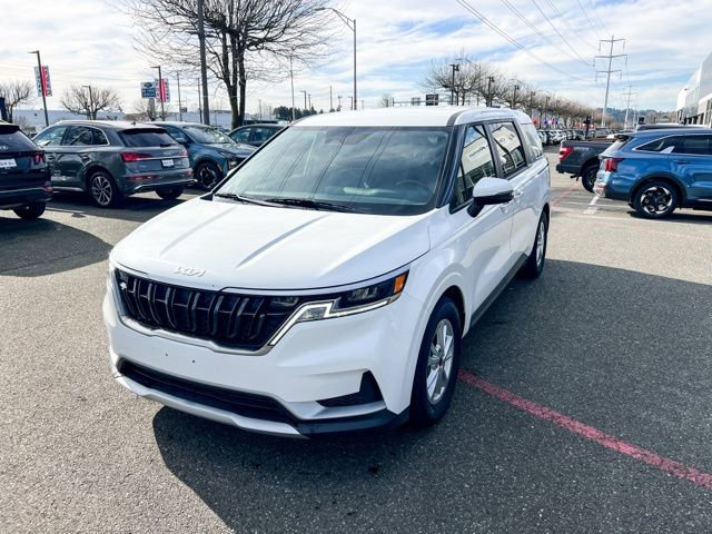 Certified 2024 Kia Carnival LX image 4