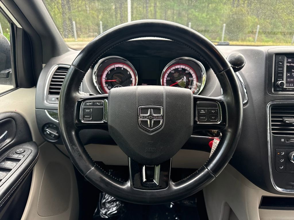 Used 2019 Dodge Grand Caravan SXT image 18