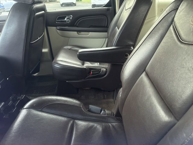 Used 2011 Cadillac Escalade ESV Platinum image 9