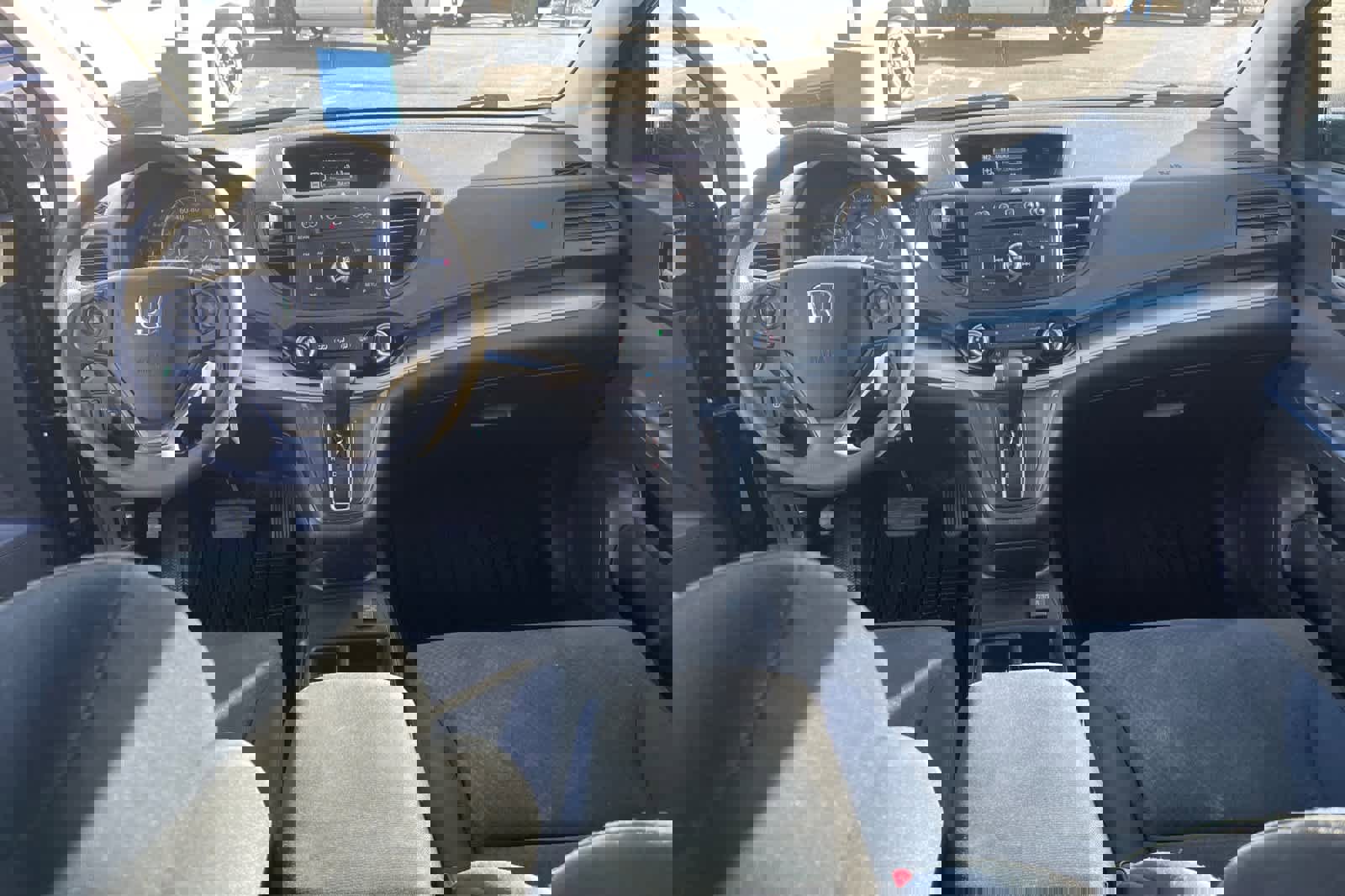 Used 2015 Honda CR-V LX image 3