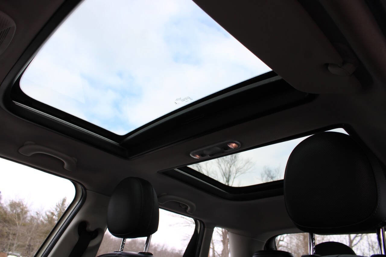 Used 2015 MINI Cooper 4-Door Hardtop image 18