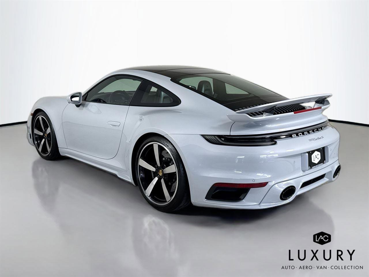 Used 2024 Porsche 911 Turbo S w/ 911 Turbo Sportdesign Package image 8