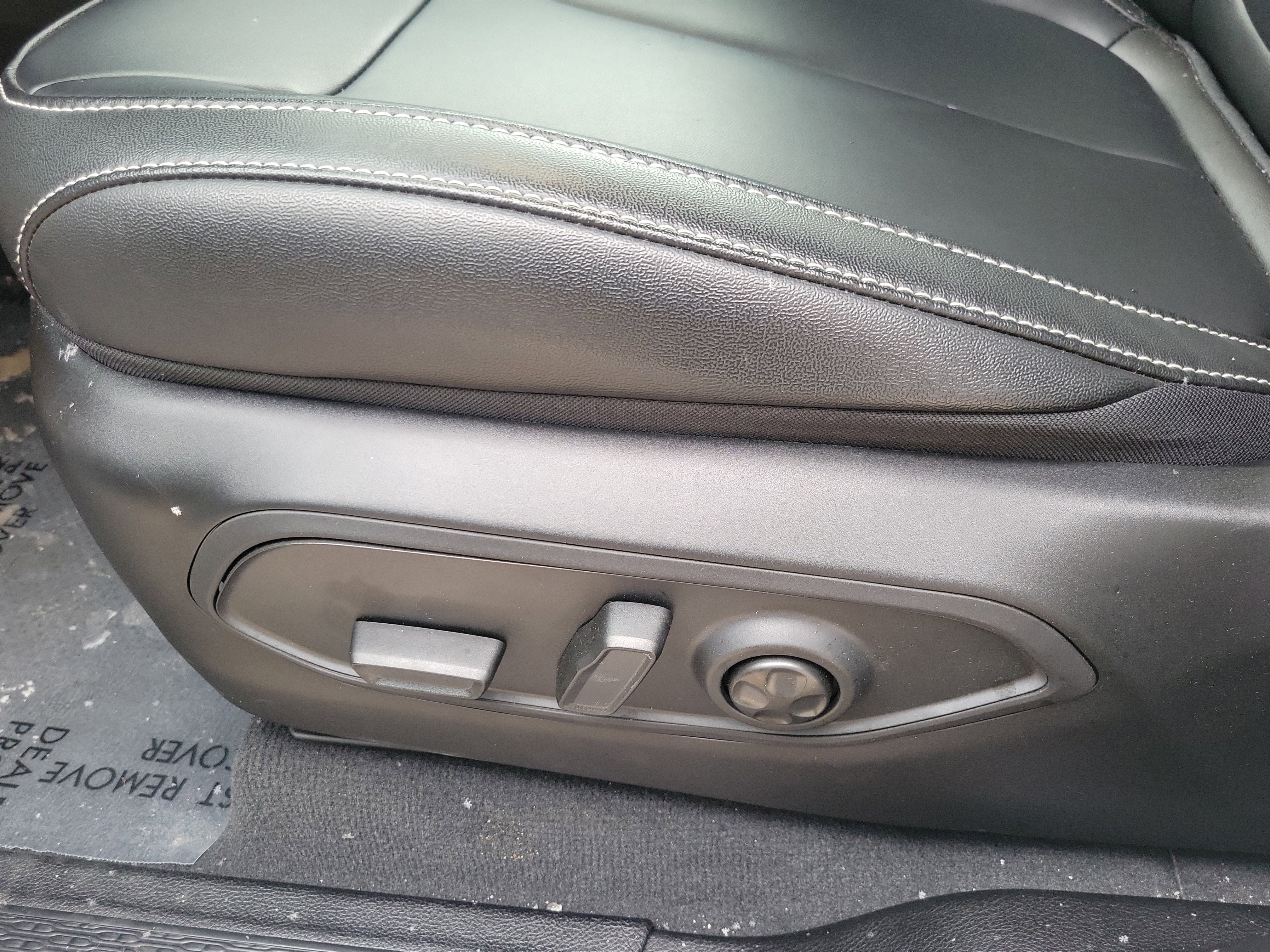 Used 2024 Jeep Grand Cherokee Limited image 9