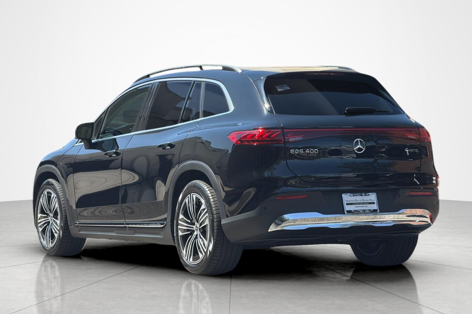New 2026 Mercedes-Benz EQS 400 4MATIC SUV image 3