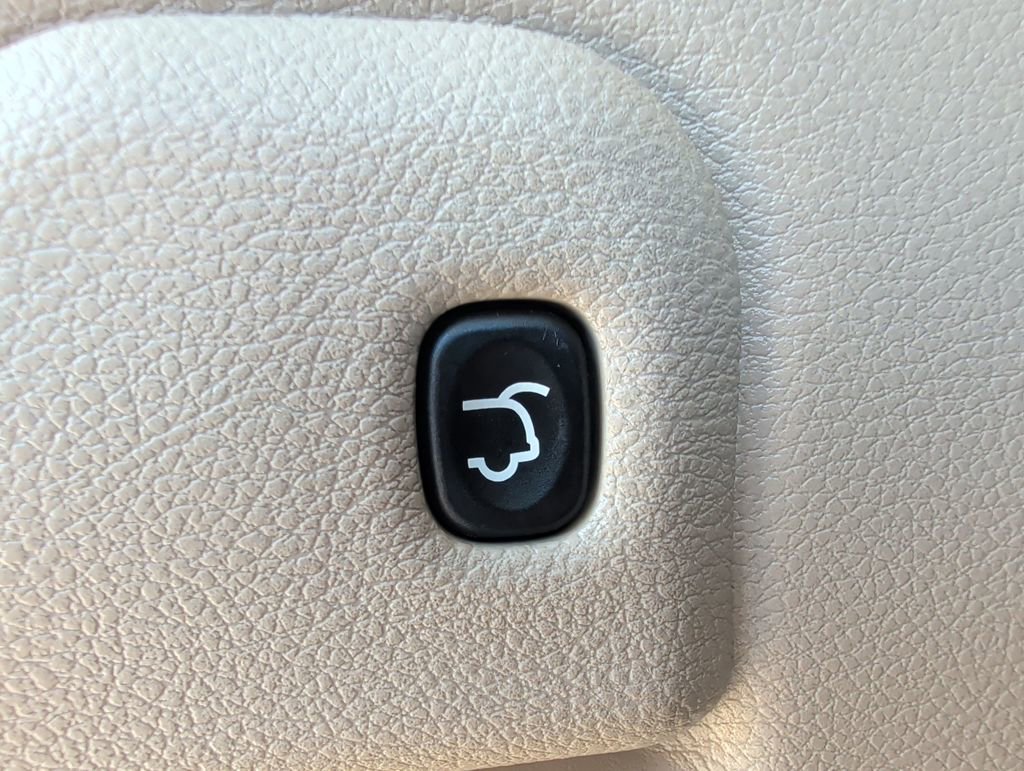 Used 2019 Jeep Grand Cherokee Limited w/ Luxury Group II AWD/4WD image 23