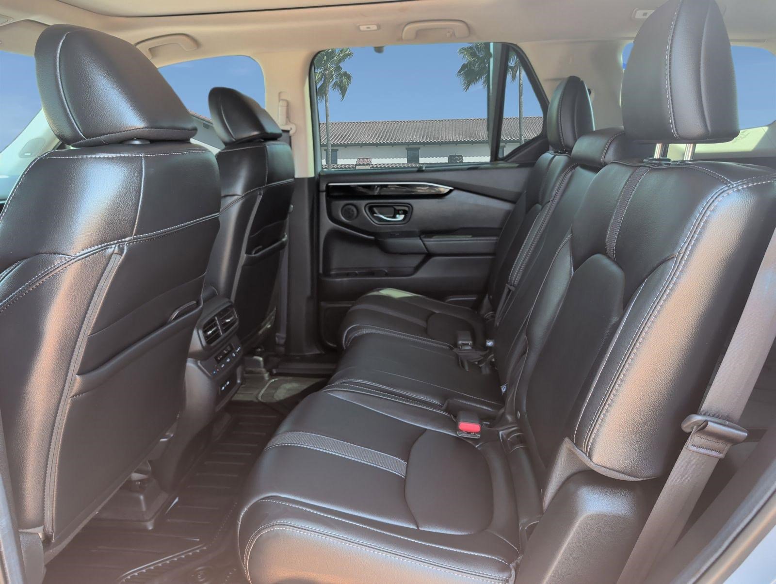 Used 2024 Honda Pilot Touring image 24