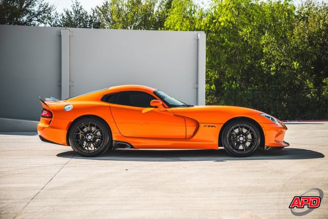 Used 2014 SRT Viper SRT-10 RWD image 13