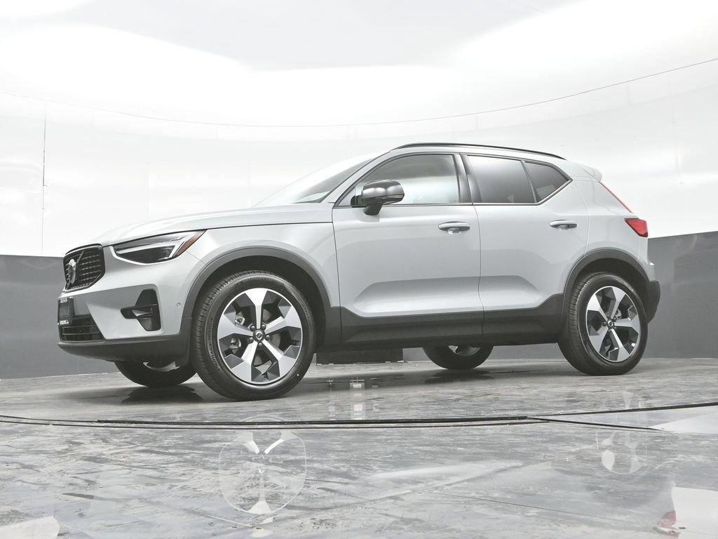 New 2026 Volvo XC40 B5 Plus w/ Protection Package Premier AWD/4WD image 25