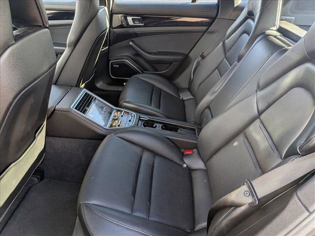 Used 2022 Porsche Panamera image 17