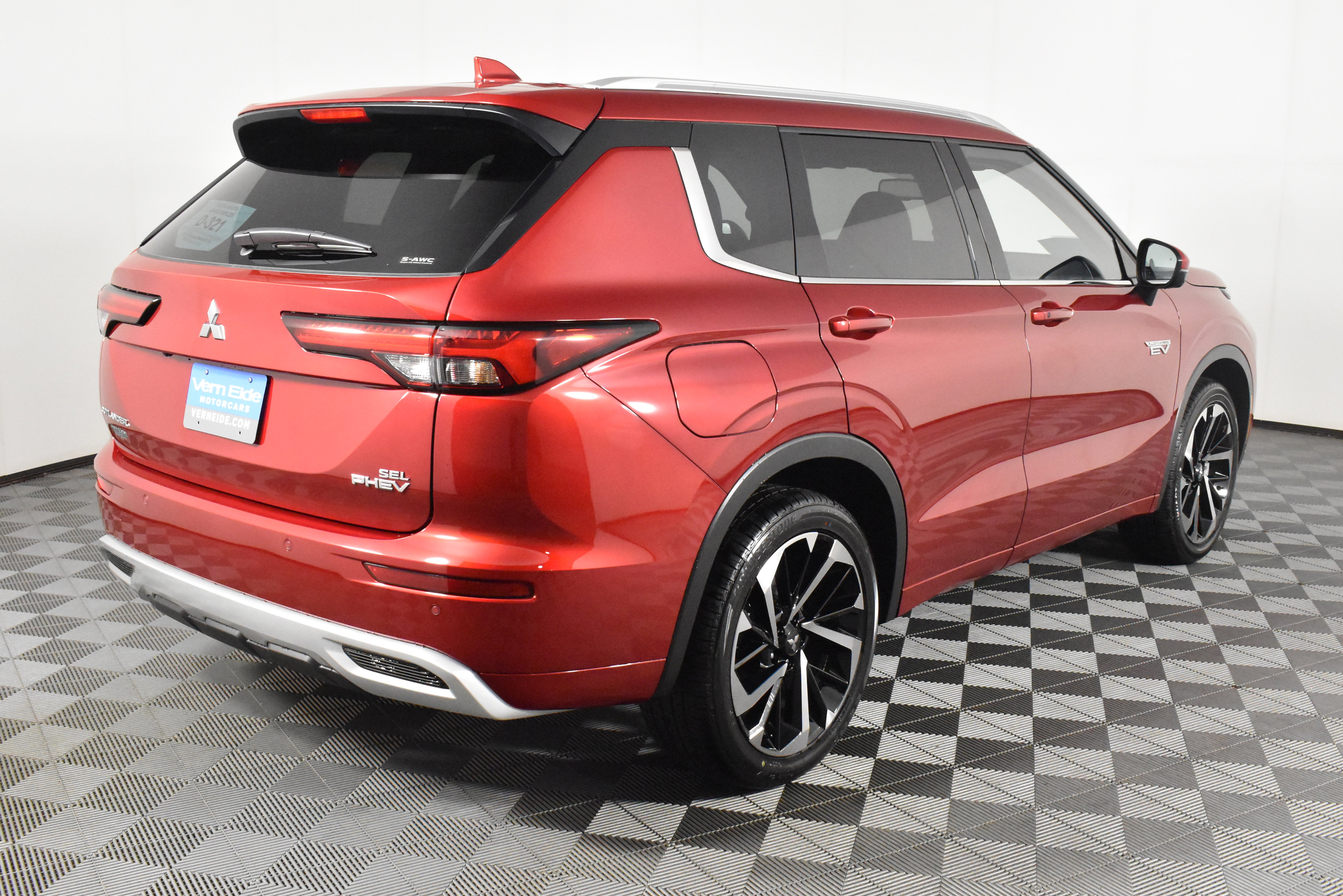 New 2025 Mitsubishi Outlander SEL image 6