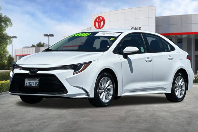 Certified 2025 Toyota Corolla LE w/ LE Premium Package FWD image 10