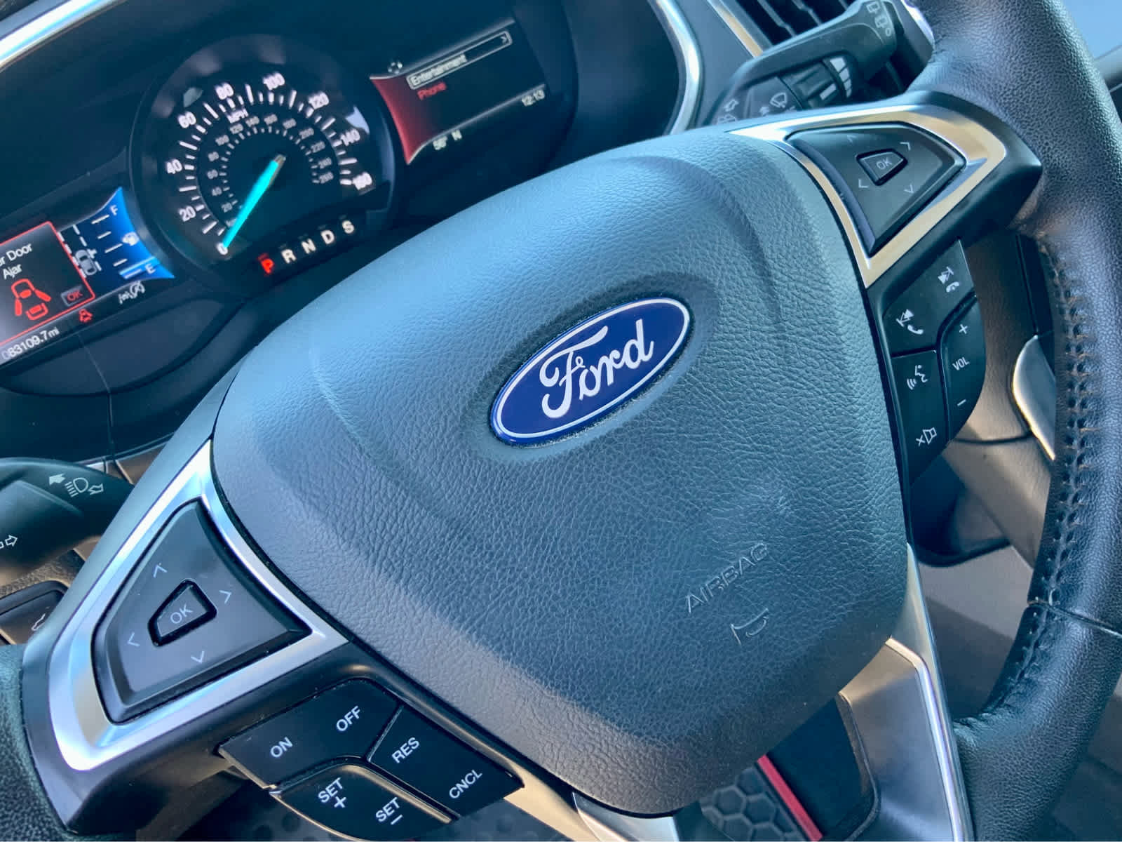 Used 2019 Ford Edge Titanium FWD image 35
