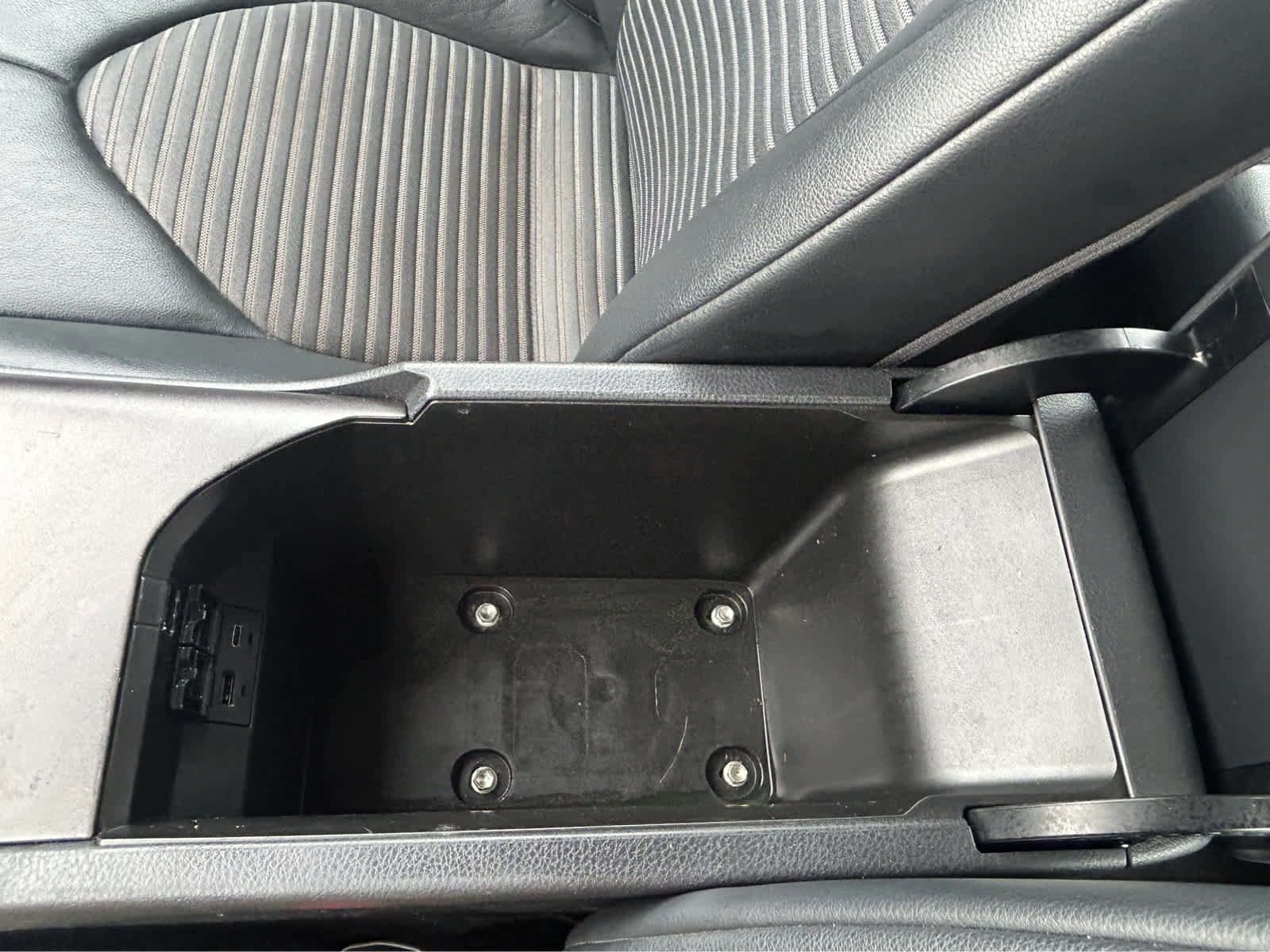 Used 2023 Toyota Camry SE image 34