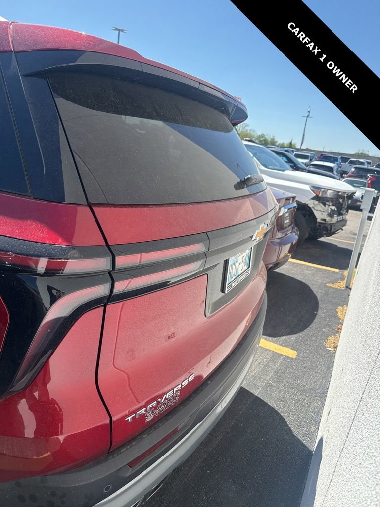 Used 2026 Chevrolet Traverse LT image 11