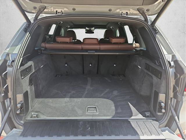Used 2025 BMW X5 xDrive40i w/ M Sport Package AWD/4WD image 6