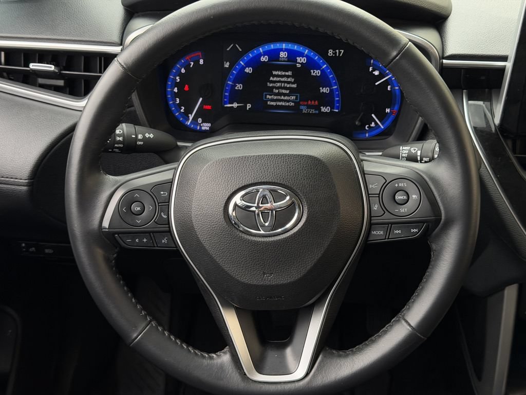 Used 2022 Toyota Corolla Cross XLE w/ Convenience Package FWD image 13