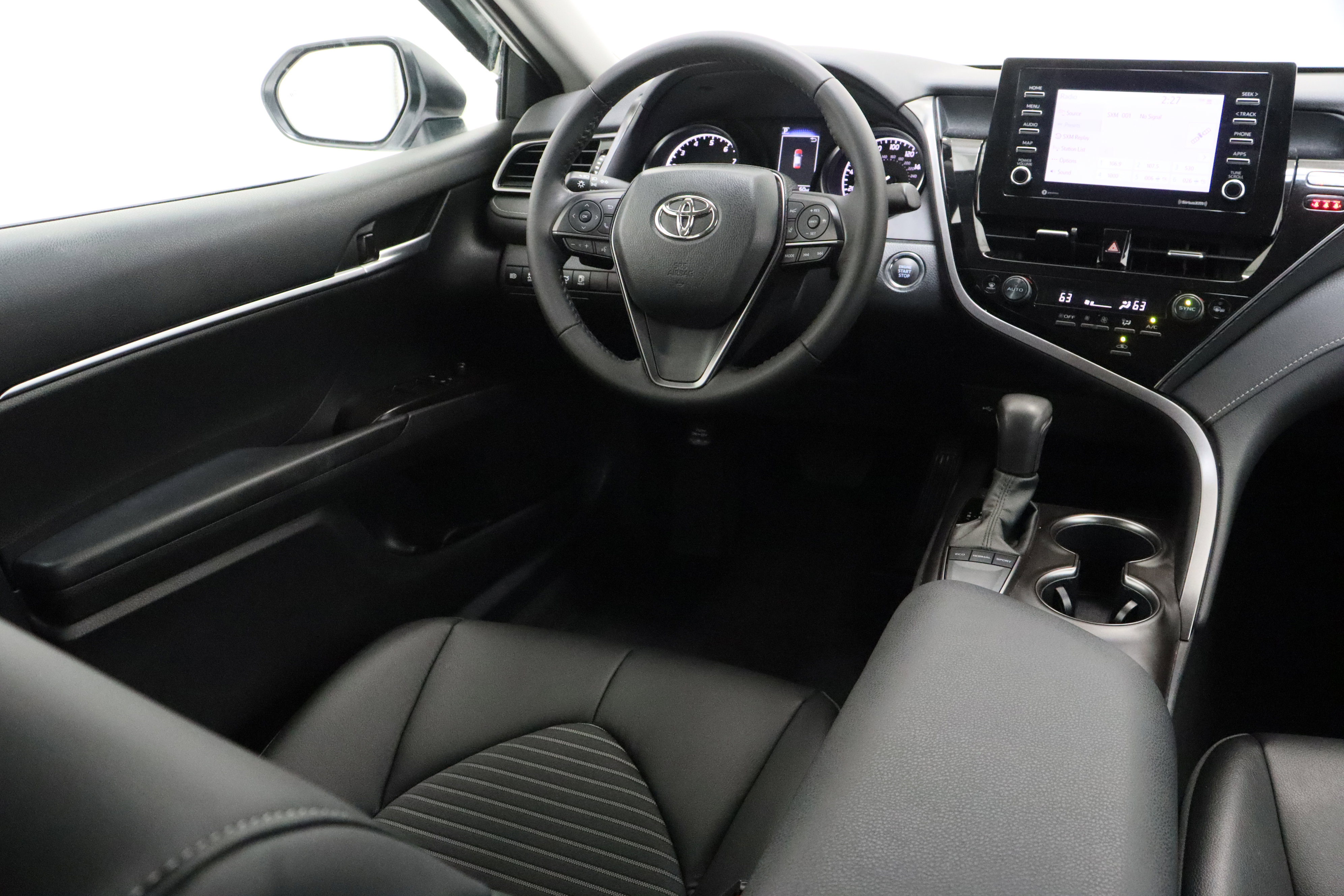 Certified 2023 Toyota Camry SE w/ Convenience Package image 30