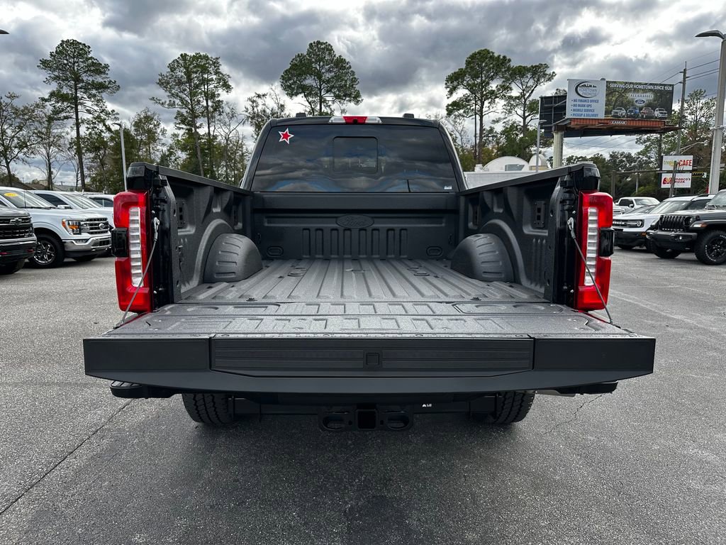 New 2026 Ford F250 Lariat w/ Black Appearance Package image 44
