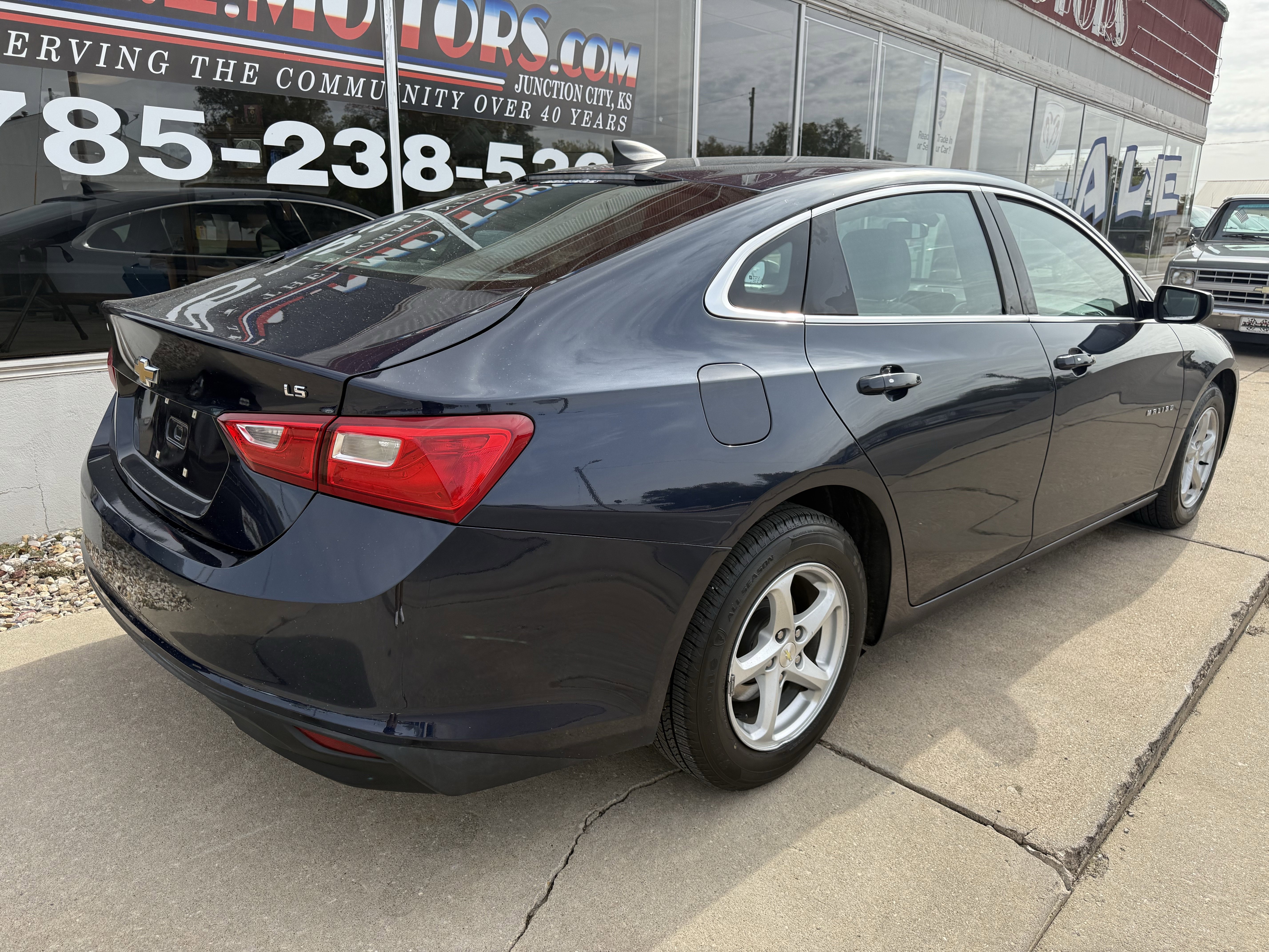 Used 2016 Chevrolet Malibu LS image 11