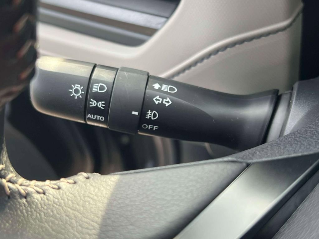 Used 2025 Subaru Forester Premium image 19