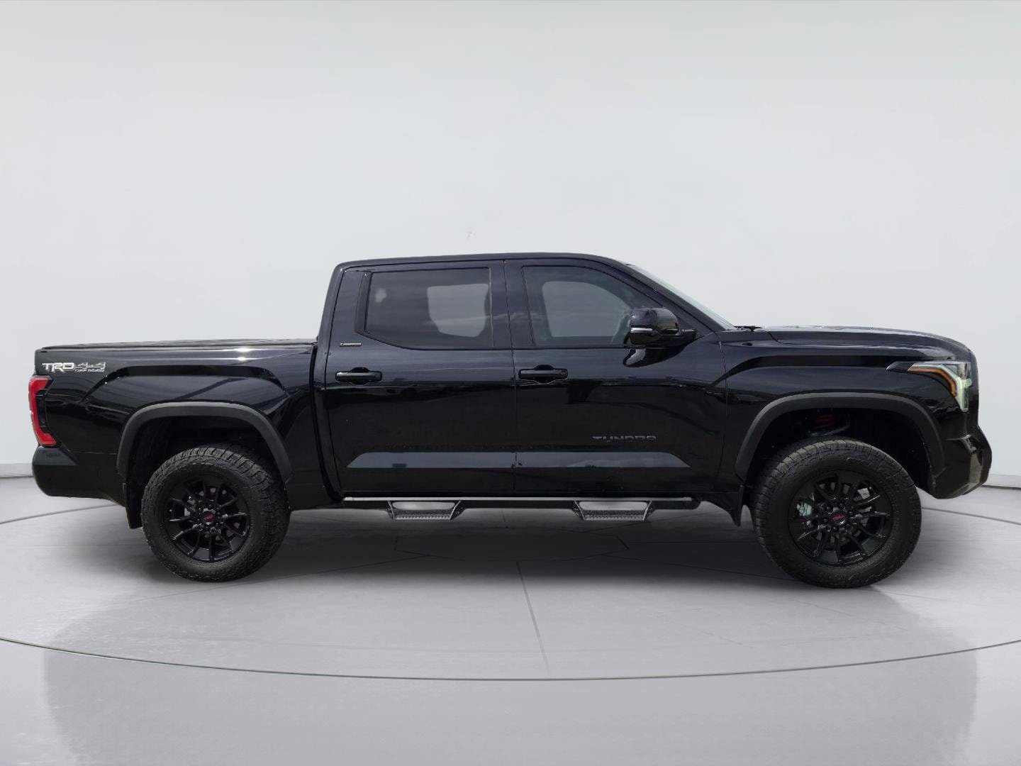 Used 2024 Toyota Tundra Limited w/ TRD Off-Road Package AWD/4WD image 4
