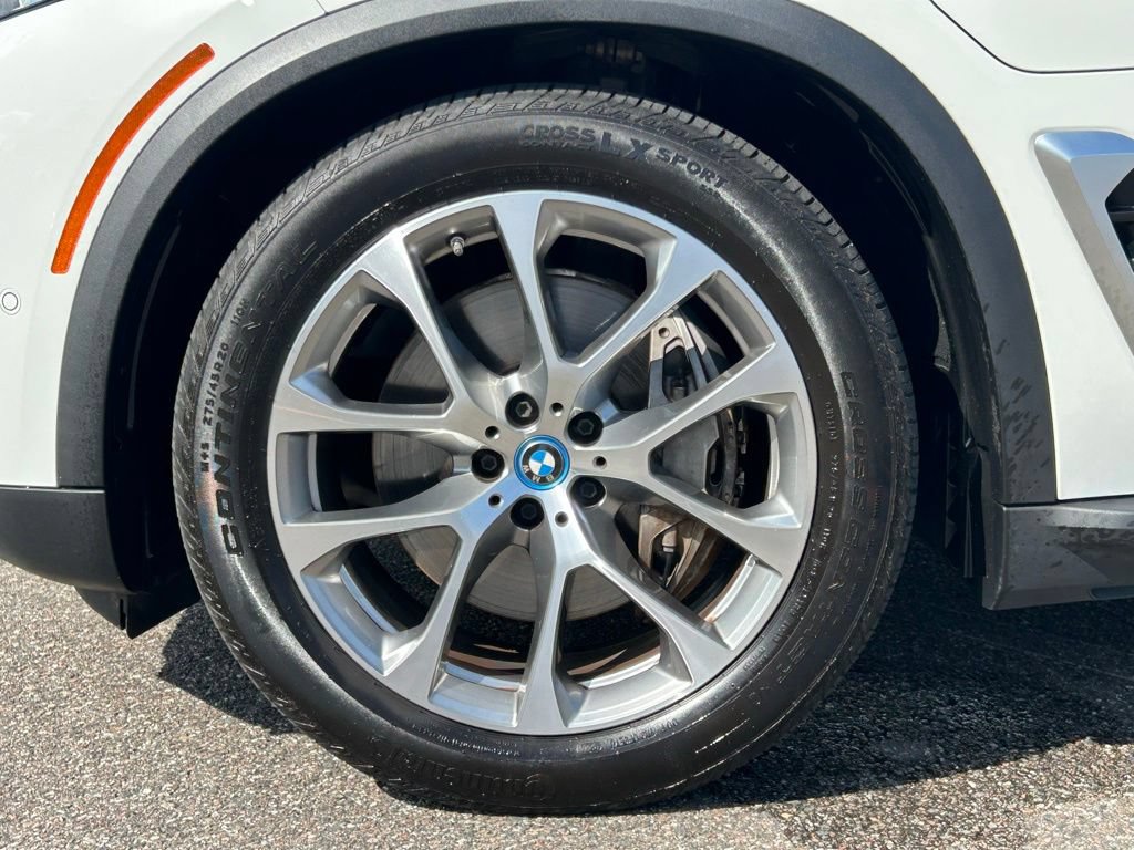 Used 2025 BMW X5 xDrive50e AWD/4WD image 43