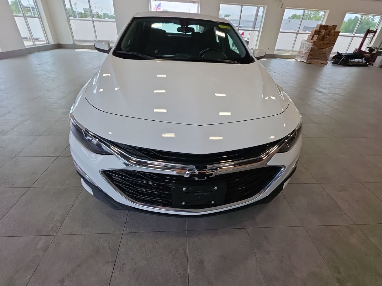 Used 2022 Chevrolet Malibu RS FWD image 3