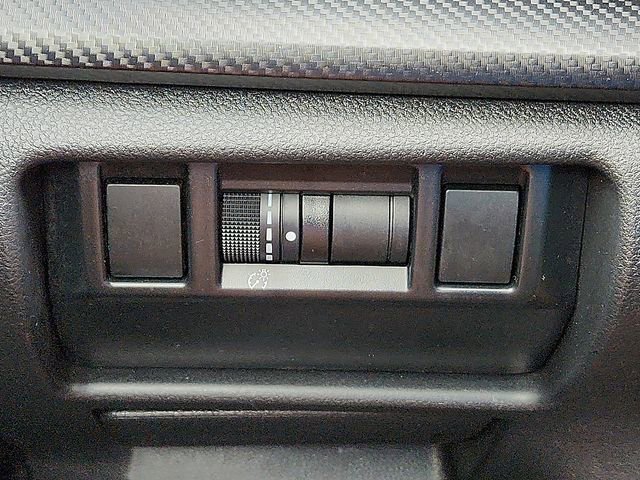 Certified 2025 Subaru Crosstrek 2.0i AWD/4WD image 21