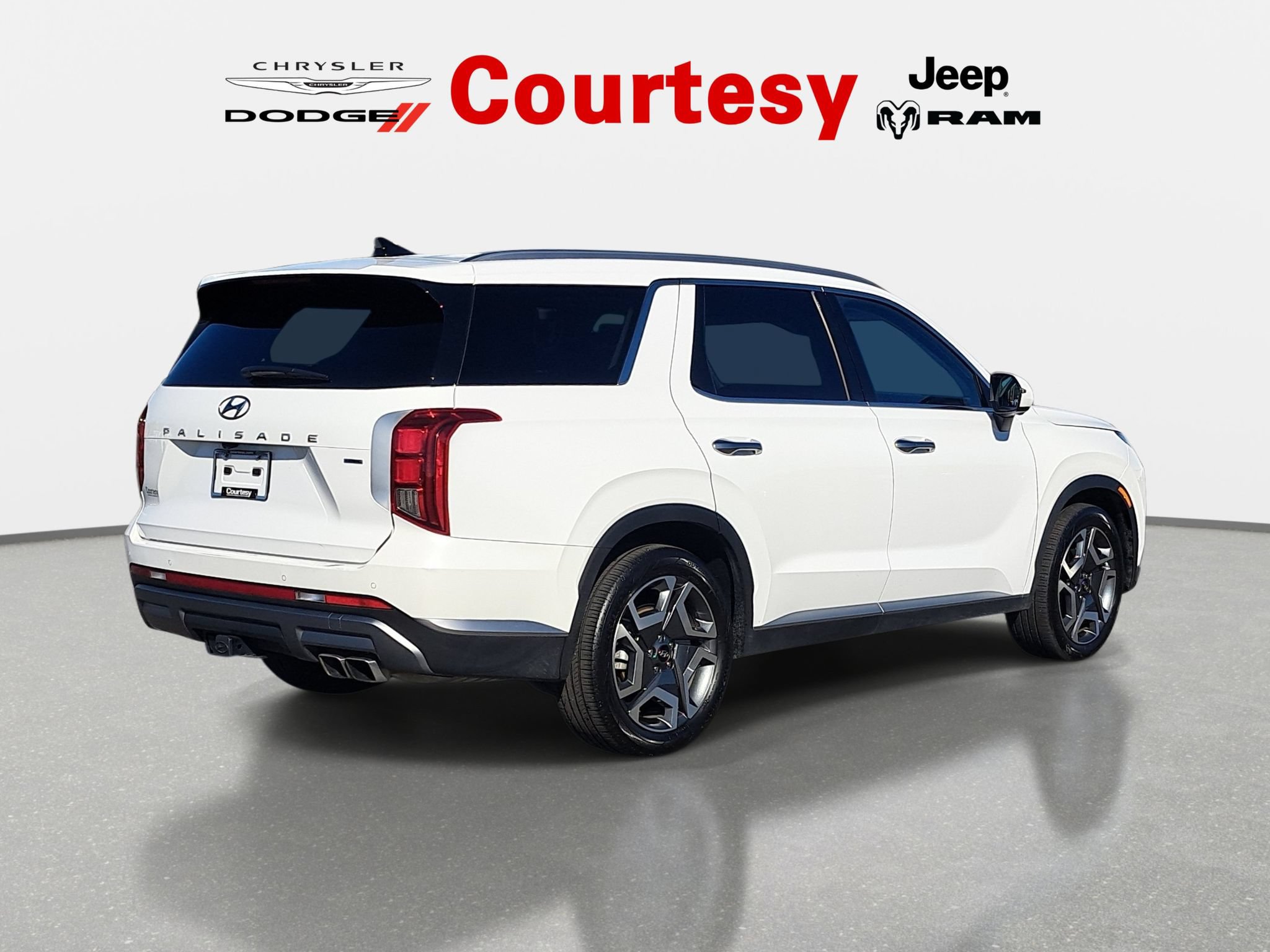 Used 2025 Hyundai Palisade SEL AWD/4WD image 4