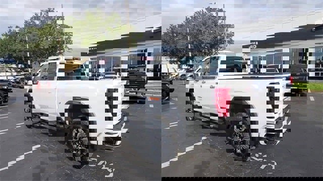 Used 2024 GMC Sierra 3500 Denali image 38
