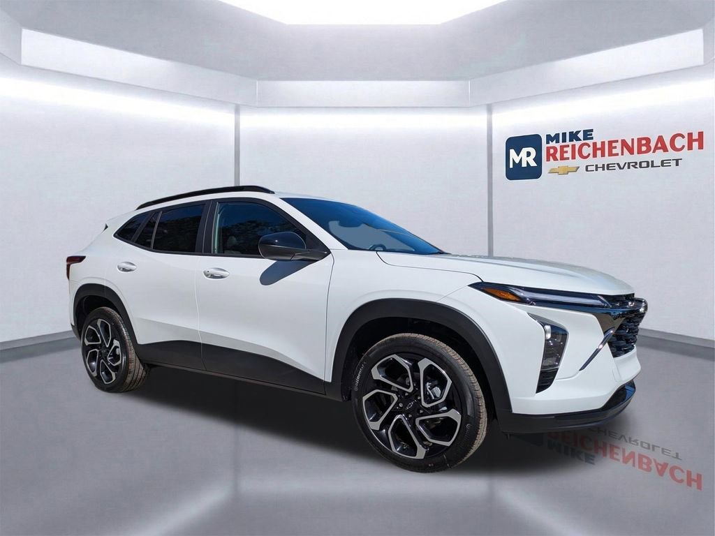 New 2026 Chevrolet Trax RS w/ Driver Confidence Package video 2