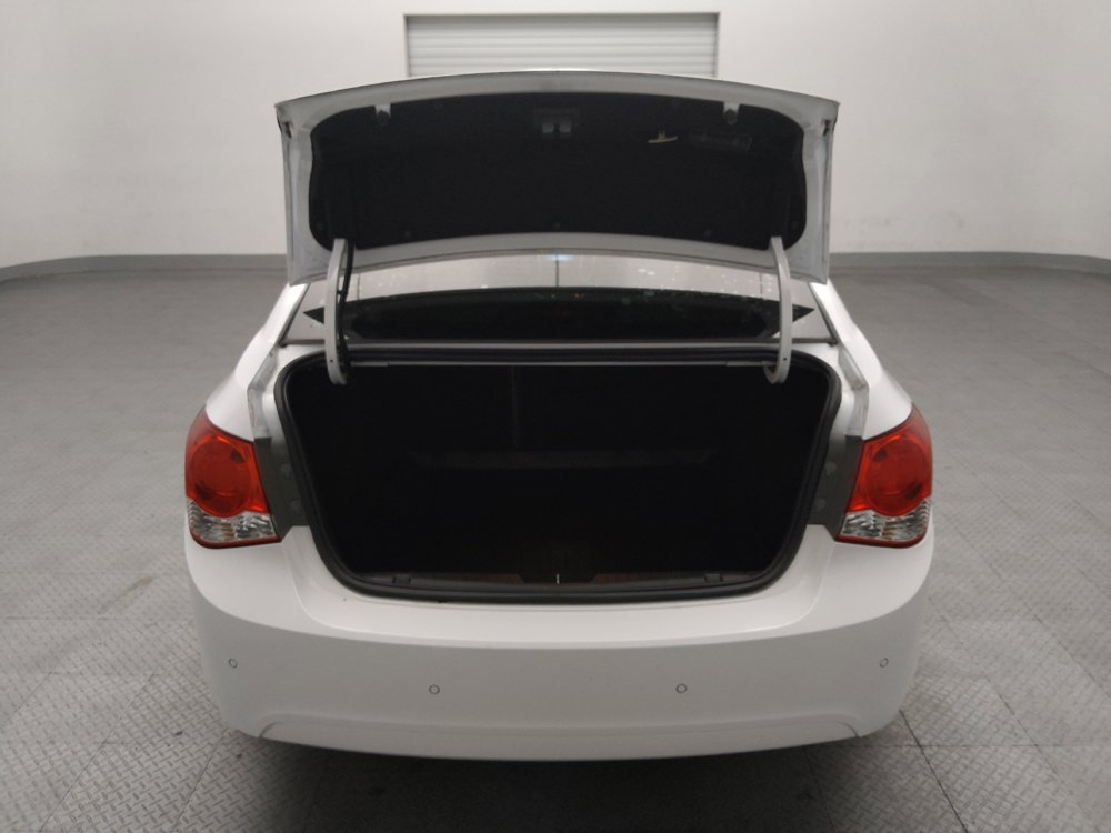 Used 2016 Chevrolet Cruze LT w/ Enhanced Safety Package FWD image 29