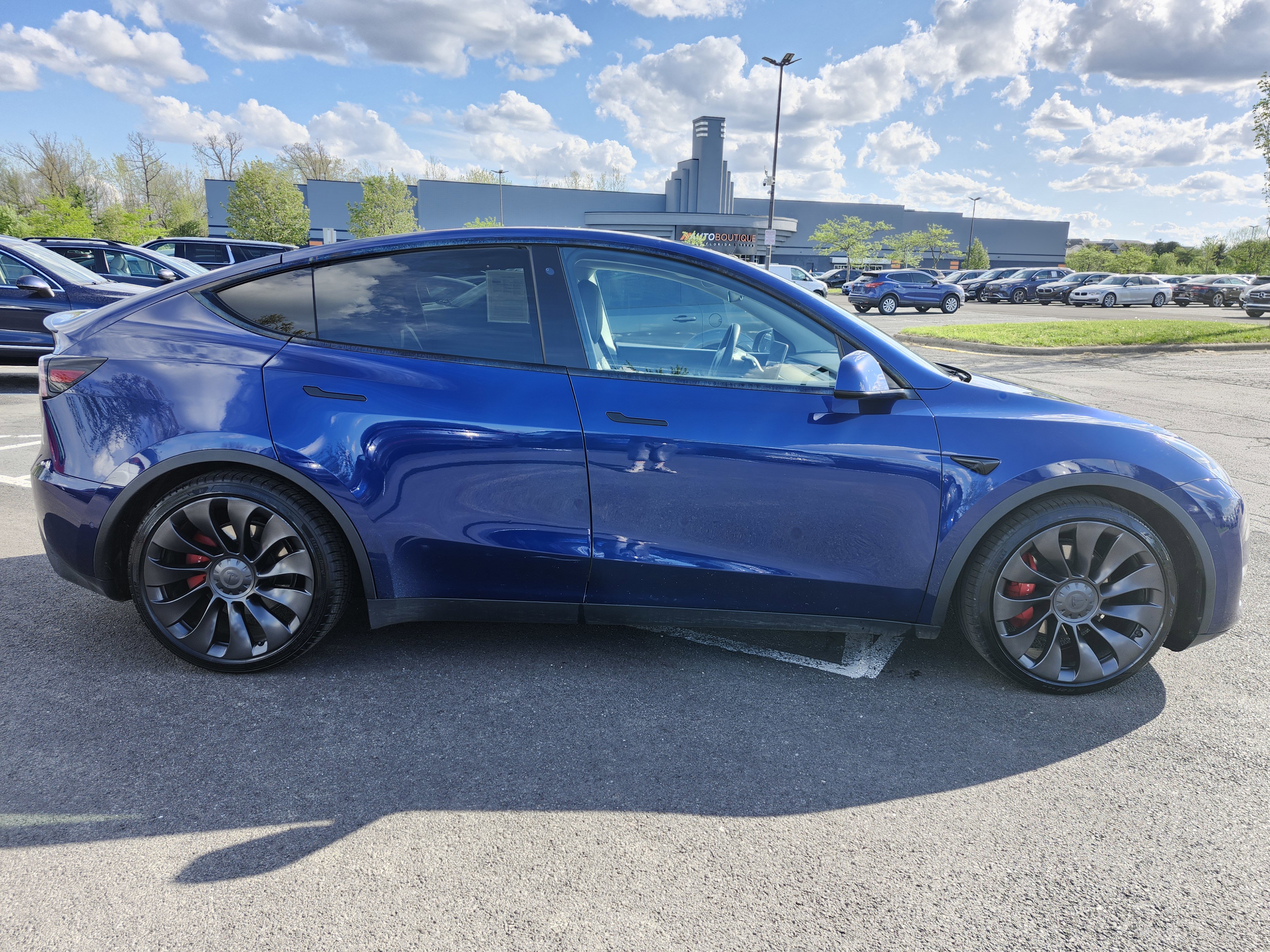 Used 2020 Tesla Model Y Performance image 17
