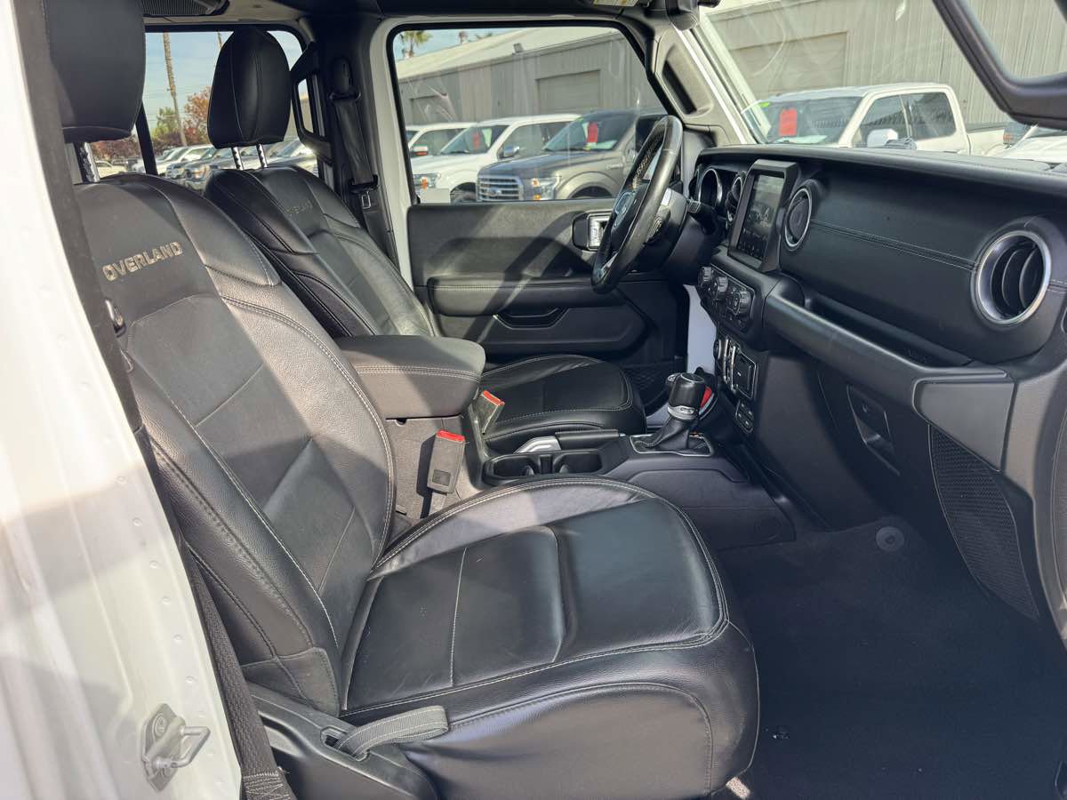 Used 2020 Jeep Gladiator Overland image 17
