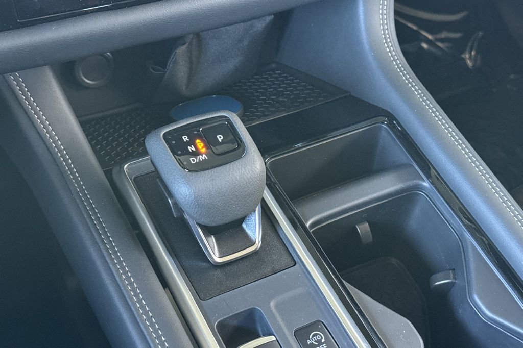 New 2026 Nissan Pathfinder Platinum image 17