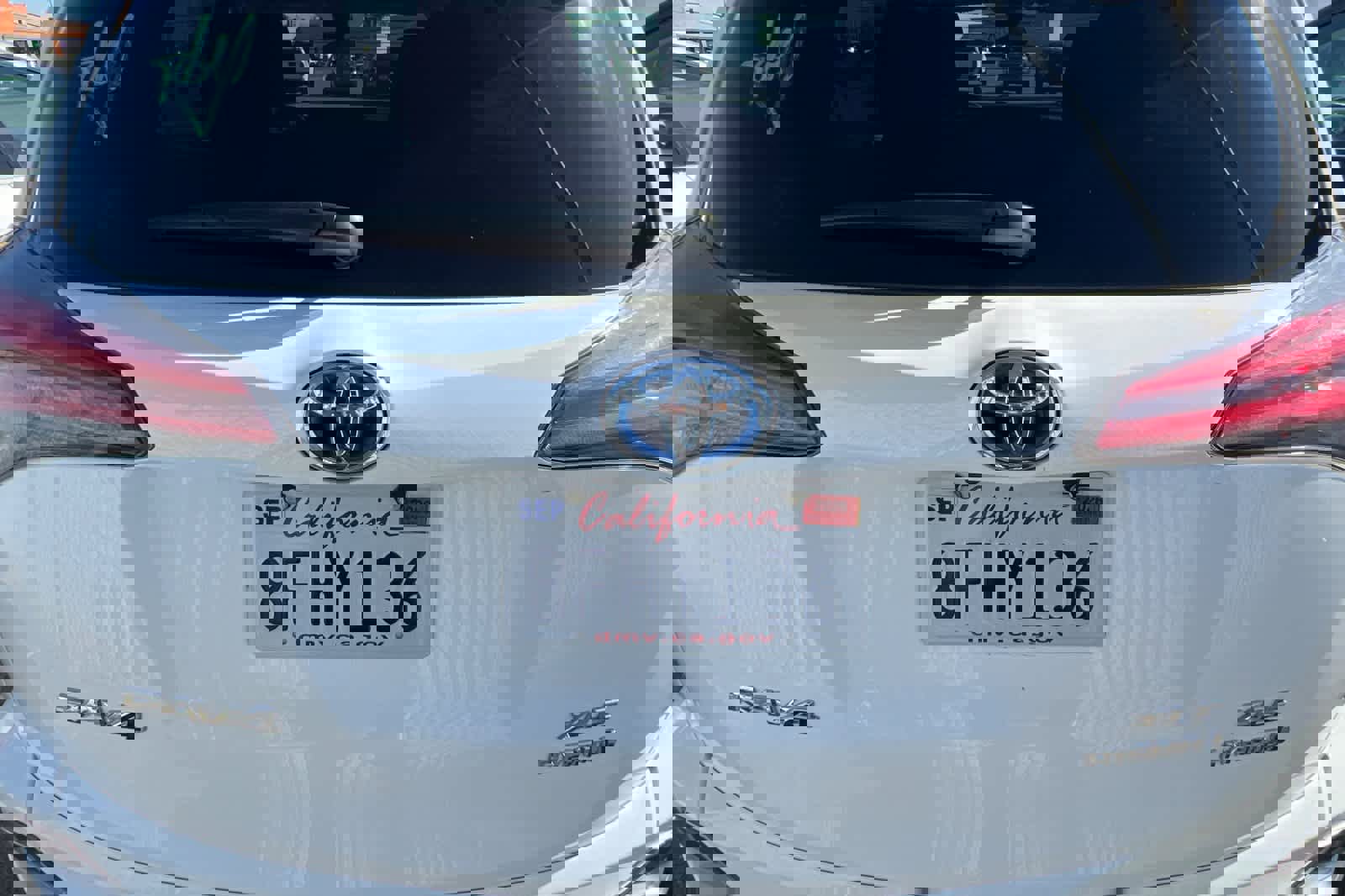 Used 2018 Toyota RAV4 XLE image 16