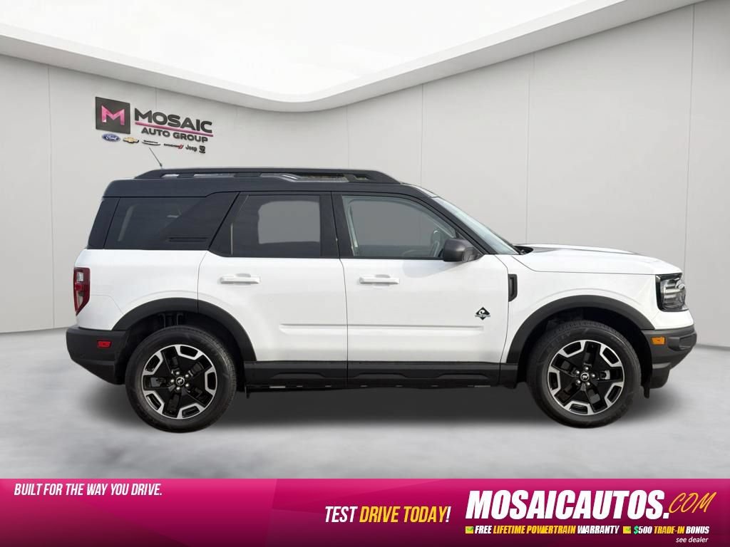 Used 2023 Ford Bronco Sport Outer Banks w/ Tech Package AWD/4WD image 8