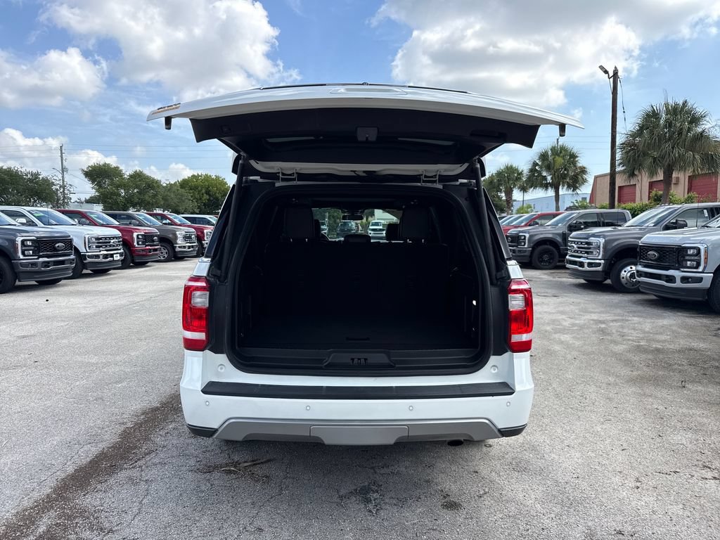 Used 2020 Ford Expedition Max XLT w/ Equipment Group 202A RWD image 31
