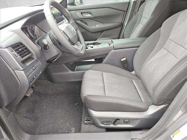 New 2026 Nissan Rogue SV image 4