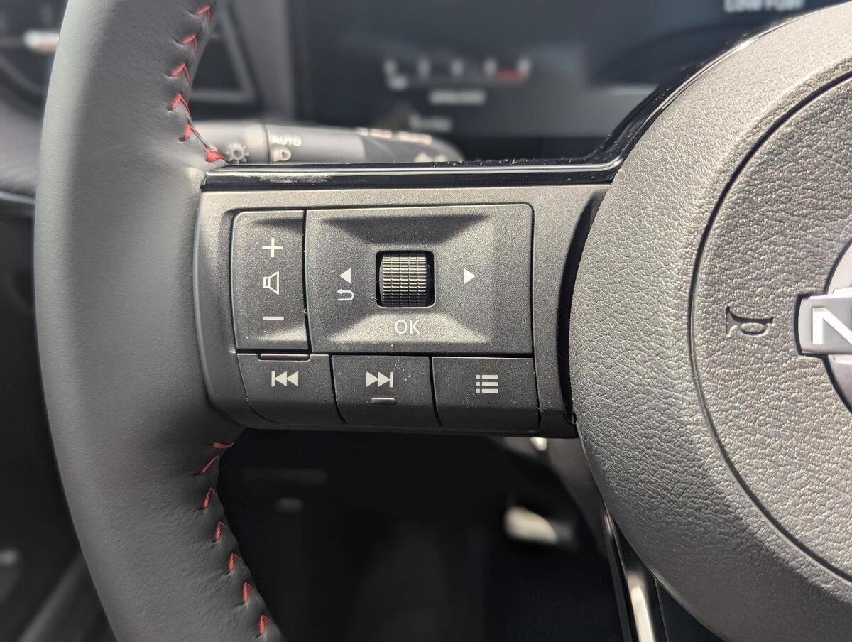 New 2026 Nissan Kicks SR w/ Cold Weather Package AWD/4WD image 29