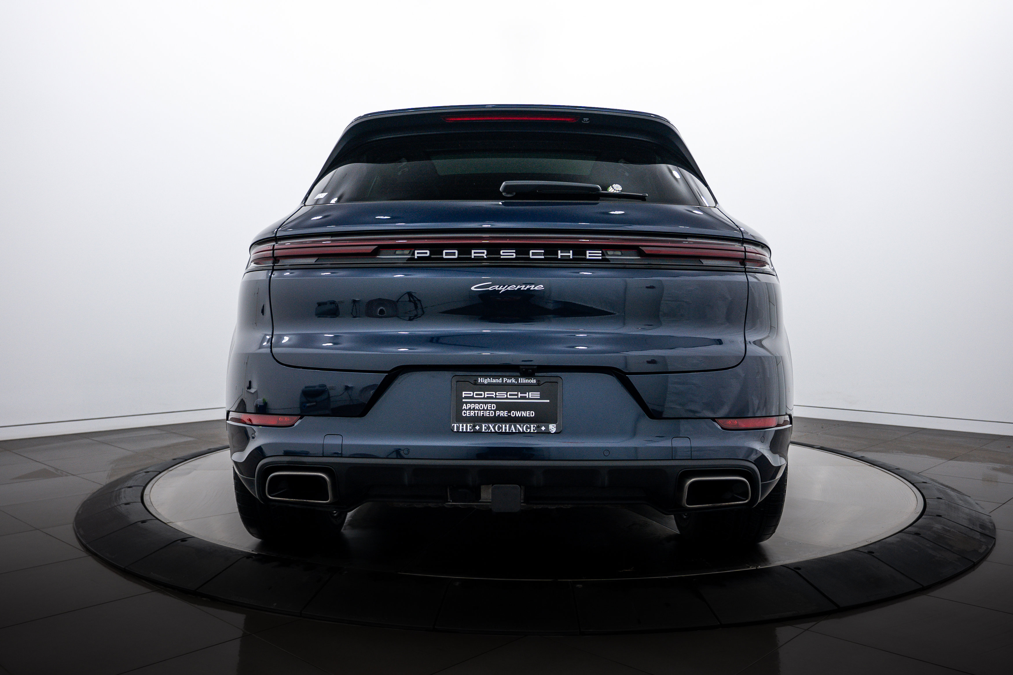 Certified 2025 Porsche Cayenne image 6