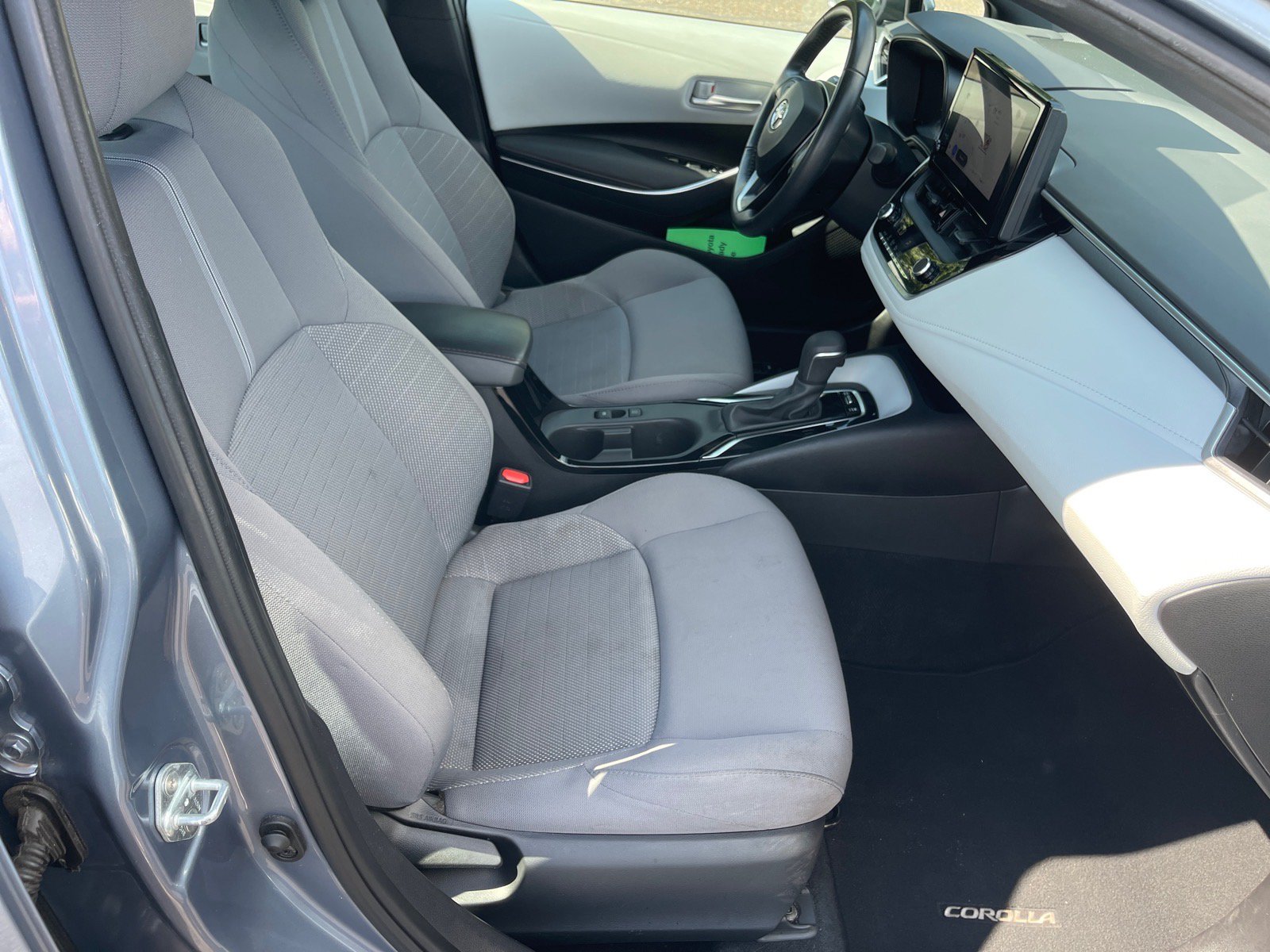 Used 2023 Toyota Corolla SE FWD image 19