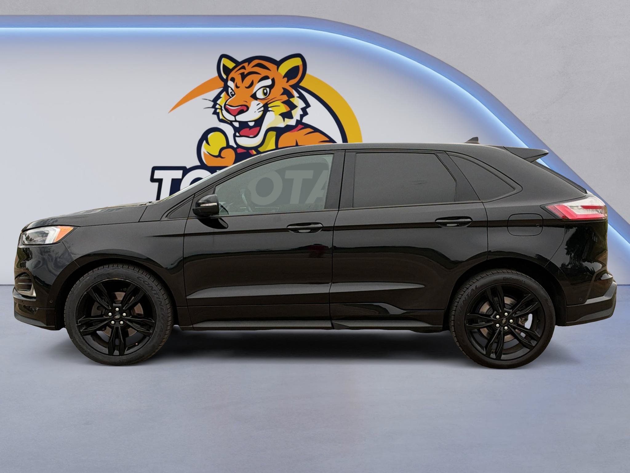 Used 2021 Ford Edge ST w/ Equipment Group 401A AWD/4WD image 9